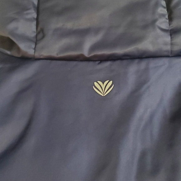 Forever 21  Navy Puffer Jacket With Hood. Front Pockets. SZ M NWOT - Picture 5 of 5